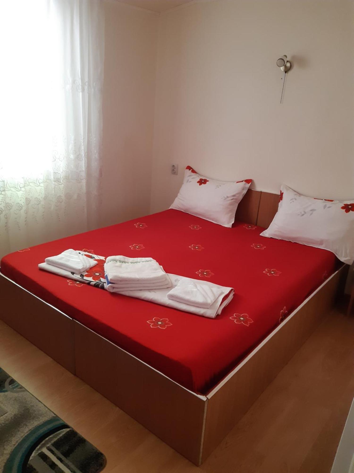 Casa Iza Apartment Baile Herculane Bagian luar foto