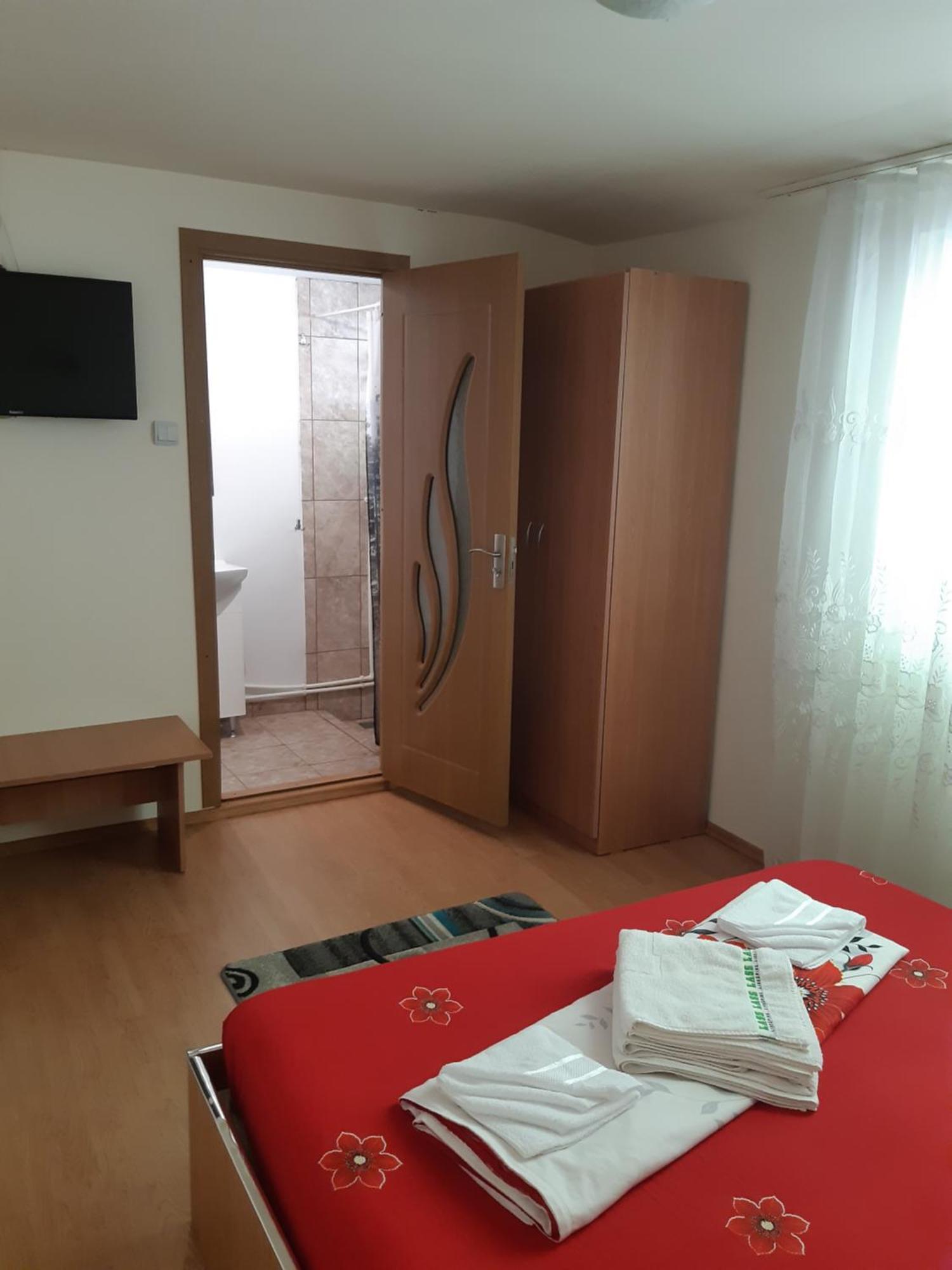 Casa Iza Apartment Baile Herculane Bagian luar foto