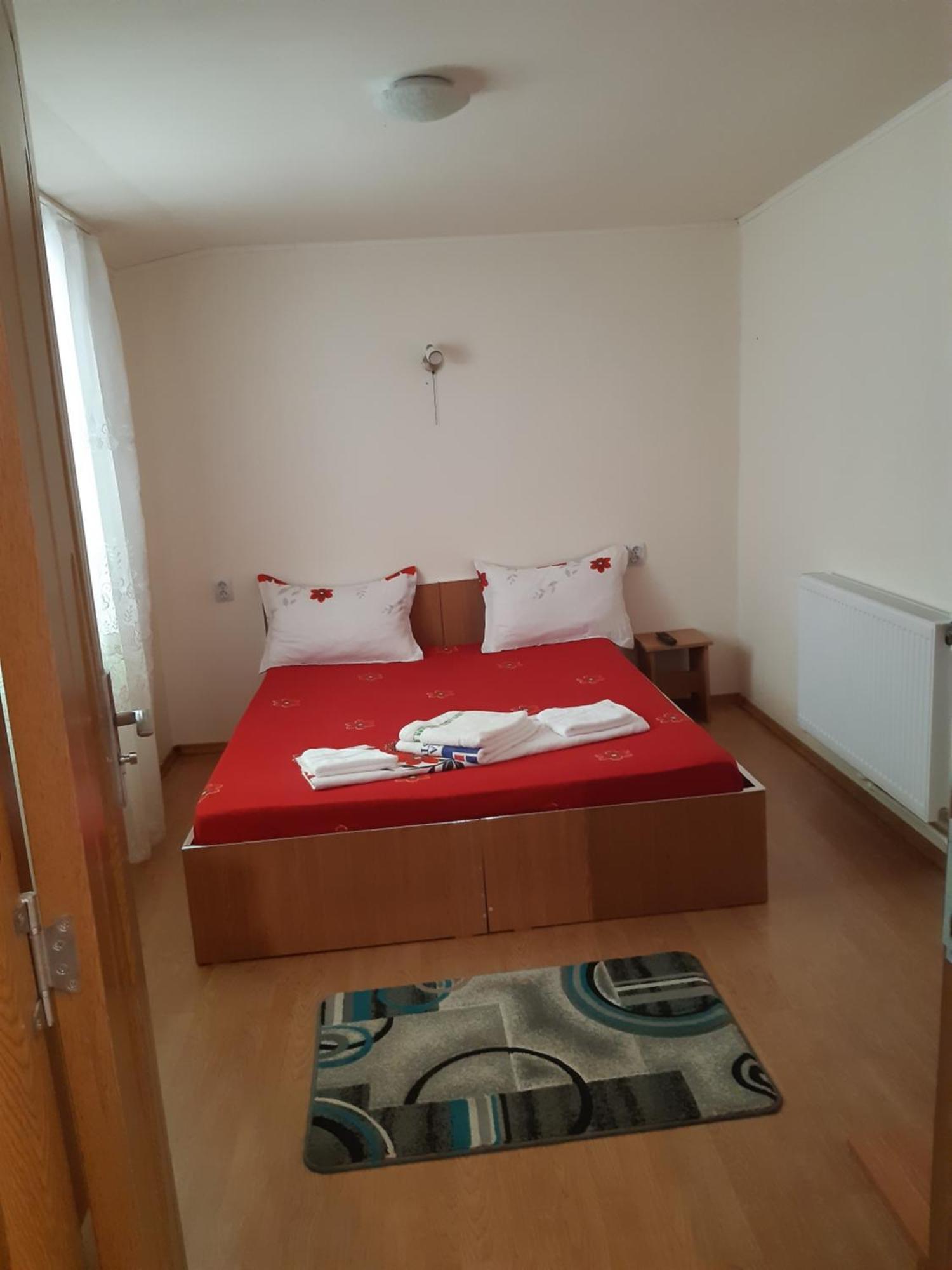 Casa Iza Apartment Baile Herculane Bagian luar foto