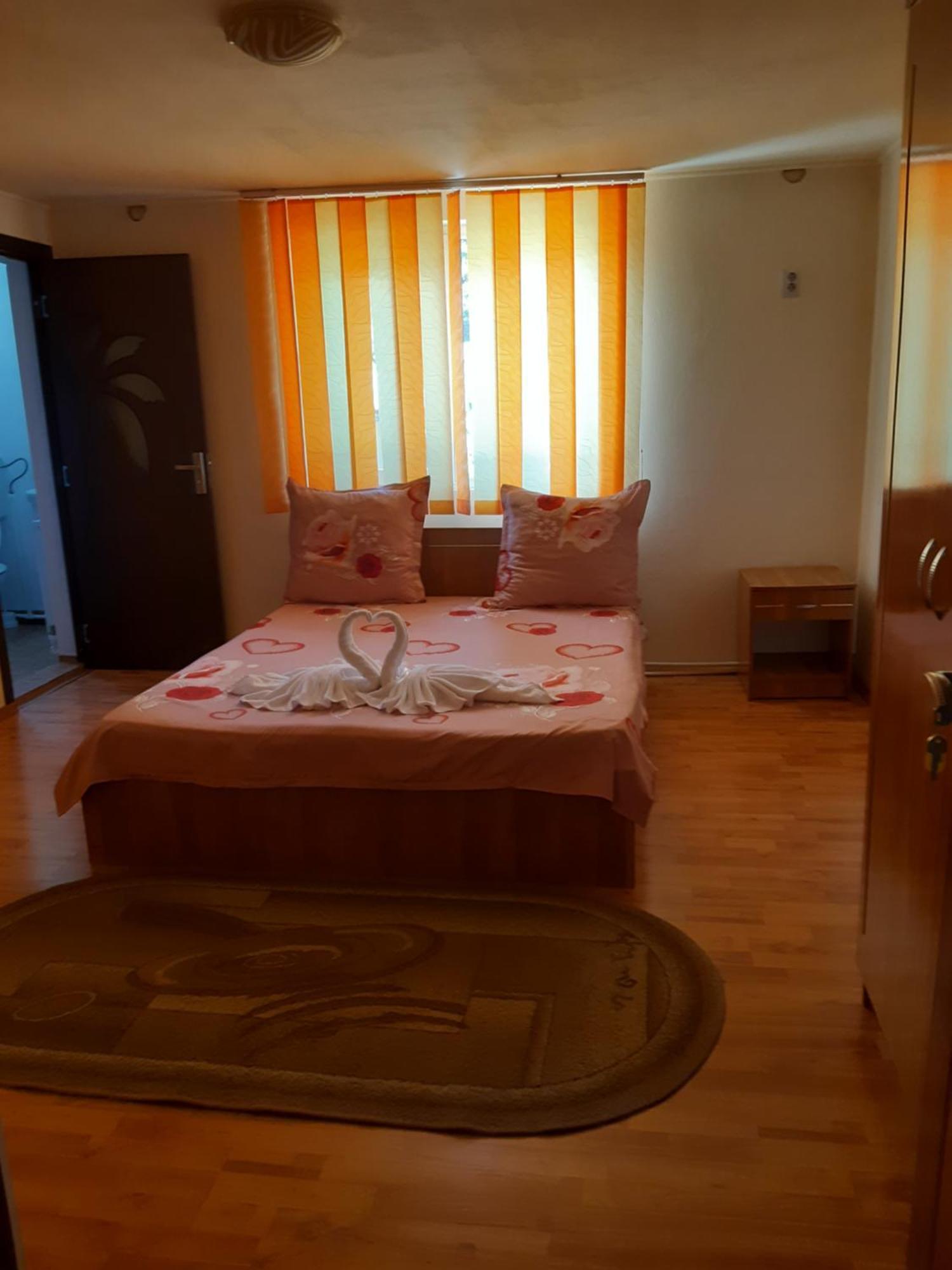 Casa Iza Apartment Baile Herculane Bagian luar foto